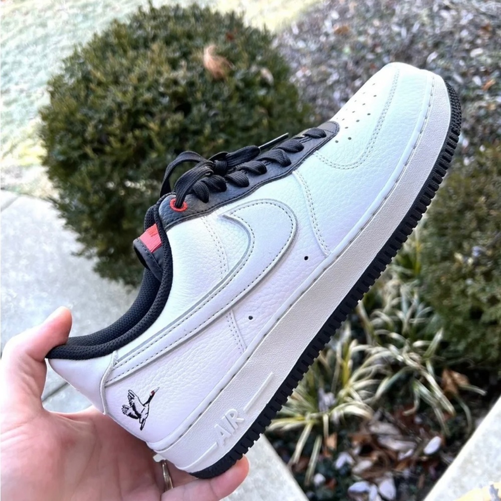 Nike Air Force 1 '07 LX "Crane" White Black Photon Dust DA8482-100 Men's Size 11